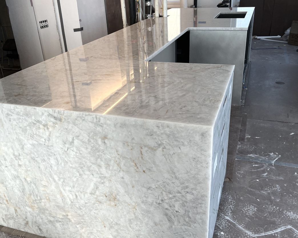 Clean stone countertop